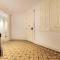 b42 - MODERNIST APARTMENT FOR LARGE GROUPS IN EIXAMPLE