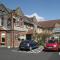 Bolingbroke Arms & Hotel