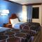 Super 8 by Wyndham San Marcos