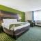 Quality Inn & Suites Leesburg Chain of Lakes