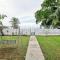 Little Heaven by Sky Hive, A Beach Front Bungalow