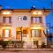 Vier Luxury House