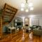 Vier Luxury House