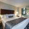 Monte Carlo Inn Oakville Suites