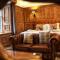 The Golden Fleece Inn