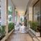 A Short Walk to Syntagma and Plaka by Athenian Homes - Athen