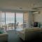 Pacific Surf Absolute Beachfront Apartments - Gold Coast
