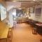 Hostal Forest