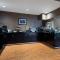 Ramada by Wyndham Glendale Heights/Lombard - Glendale Heights