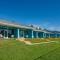 Sun Retreats Dunedin
