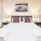Stylish Athens Apt 10 Minute Walk to Acropolis Museum & Metro