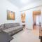 Stylish Athens Apt 10 Minute Walk to Acropolis Museum & Metro