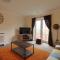 Sunnydale Serviced Apartments - Central Wakefield, spacious apartment