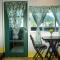 Sabina Guesthouse Kamala
