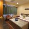 Left Bank Hotel
