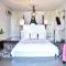 Aigis Suites Kea