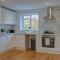 Didcot- Private Flat with Garden & Parking 04