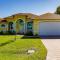 Scenic water view, 2 master suites with direct pool access - Villa Casa Amarilla - Cape Coral