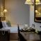 Crown & Mitre Hotel