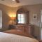 Unit 4, 3220 NE 15th St.