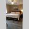 Unit 4, 3220 NE 15th St.