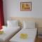 Rooms and Apartments Ana