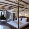 Mandarin & Mango Boutique Hotel