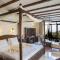 Mandarin & Mango Boutique Hotel