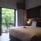 La Orchard Hotel