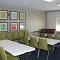 Holiday Inn Express & Suites Plainview by IHG