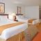 Holiday Inn Express - Newell-Chester WV, an IHG Hotel