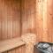 Idyllic Retreat with Whirlpool-By Traum
