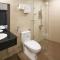 Davue Hotel by THG