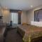 Super 8 by Wyndham St. Louis North