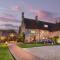 voco Oxford Thames by IHG