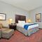 Holiday Inn Express & Suites Utica by IHG