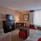 Holiday Inn Express Hotel & Suites Chatham South, an IHG Hotel