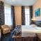 Sapphire Hotel