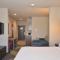Holiday Inn Express & Suites Oklahoma City Mid - Arpt Area, an IHG Hotel