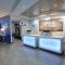 Holiday Inn Express & Suites Toronto Airport West by IHG