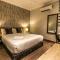 L&P Boutique Residence by Verve (14 Pax) EECH40