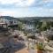 Las Piedras VIP Lodging
