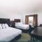 Service Plus Inns and Suites - Grande Prairie