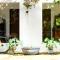 Veranda Lodge