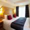 Queens Mansions: Empress Suite - Blackpool