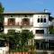 Hotel Vrionis