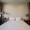 Iron32 Hotel