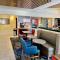 Holiday Inn Express & Suites Chicago-Libertyville by IHG