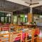 Hotel Riverside with Swimming pool - Sauraha