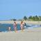 BEACH HOUSE - Suite 2 - NA PRAIA -BEACHFRONT